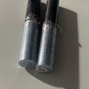 NYC Shimmering Silver Eyeshadow